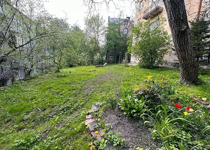 Котляревського Апартамент З Садом